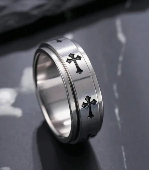 Cross Spinner Ring
